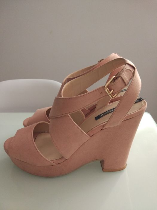 Sandálias Rosa Pull & Bear - VENDIDO