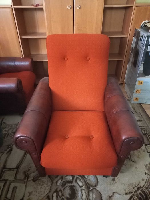 Oddam 2 fotele z kółkami