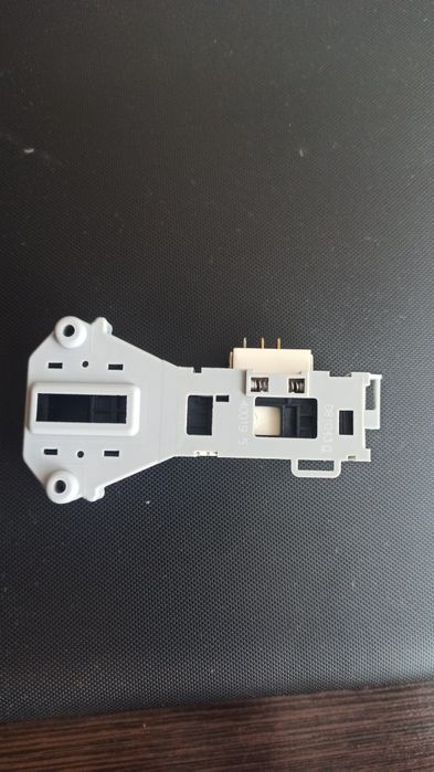 Замок дверки пральної машини lG