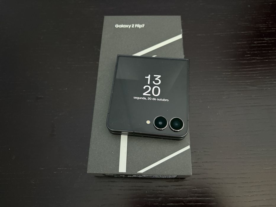 Samsung Galaxy Z Flip 7 256gb - 12gb ram
