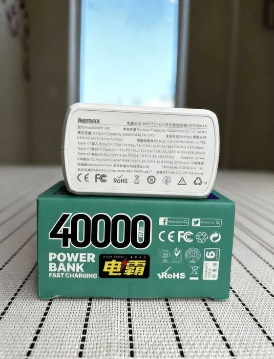 Повербанк для ноутбука 40000 mah, 65 w, pover bank с быстрой зарядкой