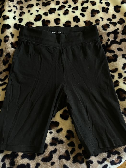 Чорні спортивні велосипедки