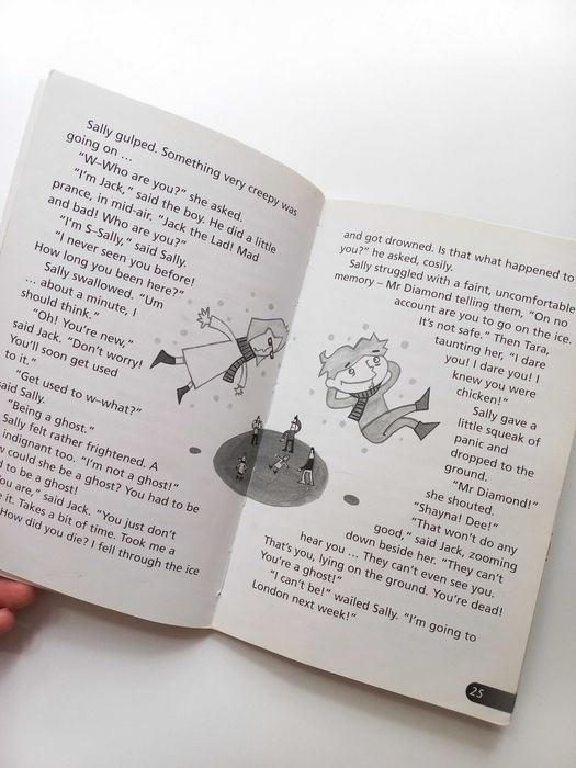 Збірка з 3 історій для читання, книга англійською