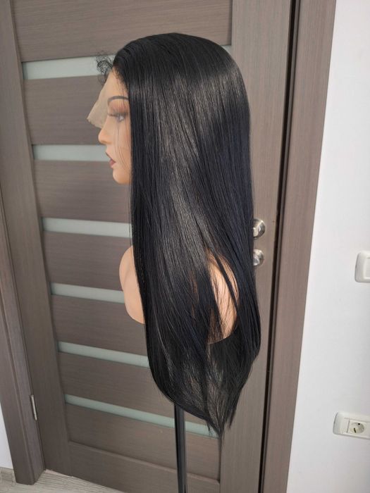 Peruca longa preta com renda