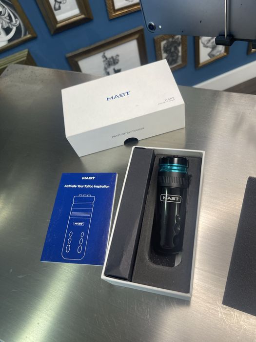 Dragonhawk Mast Race, maquina de tatuar