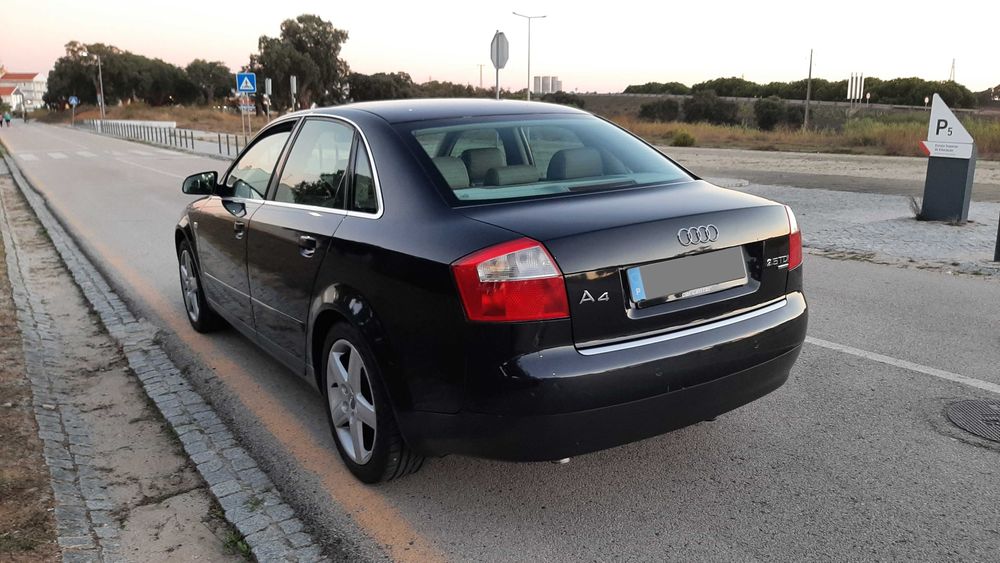 Audi A4 Quattro 2.5 tdi v6 184cv