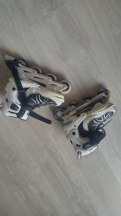Patins 2 pares de 4 rodas em linha