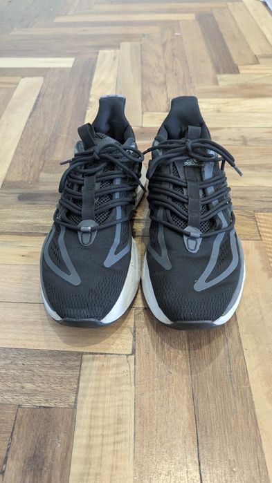 Кроссовки Adidas AlphaBoost V1 43 на 27.5