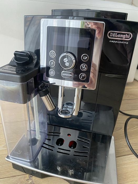 Ekspres ciśnieniowy DeLonghi Cappucino ECAM23.460.B Cappuccino