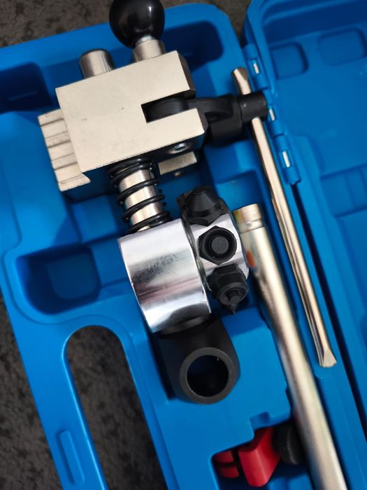 Prensa Hidráulica para Tubos de Travão – Abocardador Profissional