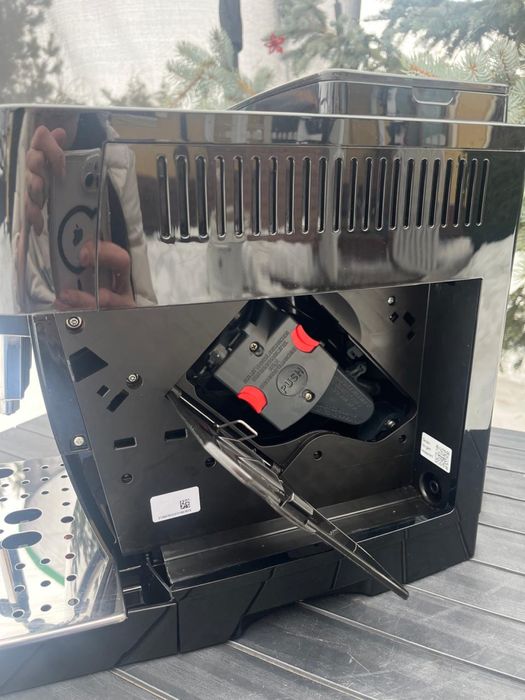 Кавоварка Delonghi Magnifica S  2023рік 12місяць гарантія