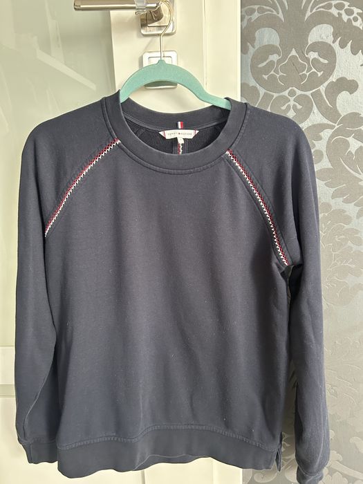 Śliczna klasyczna bluza z przeszyciami-Tommy Hilfiger!