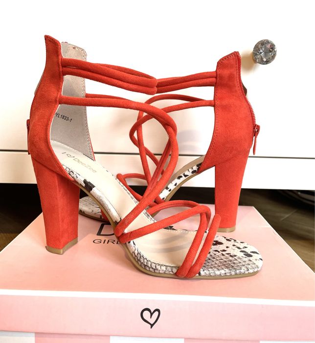 Sandały DeeZee słupek 37