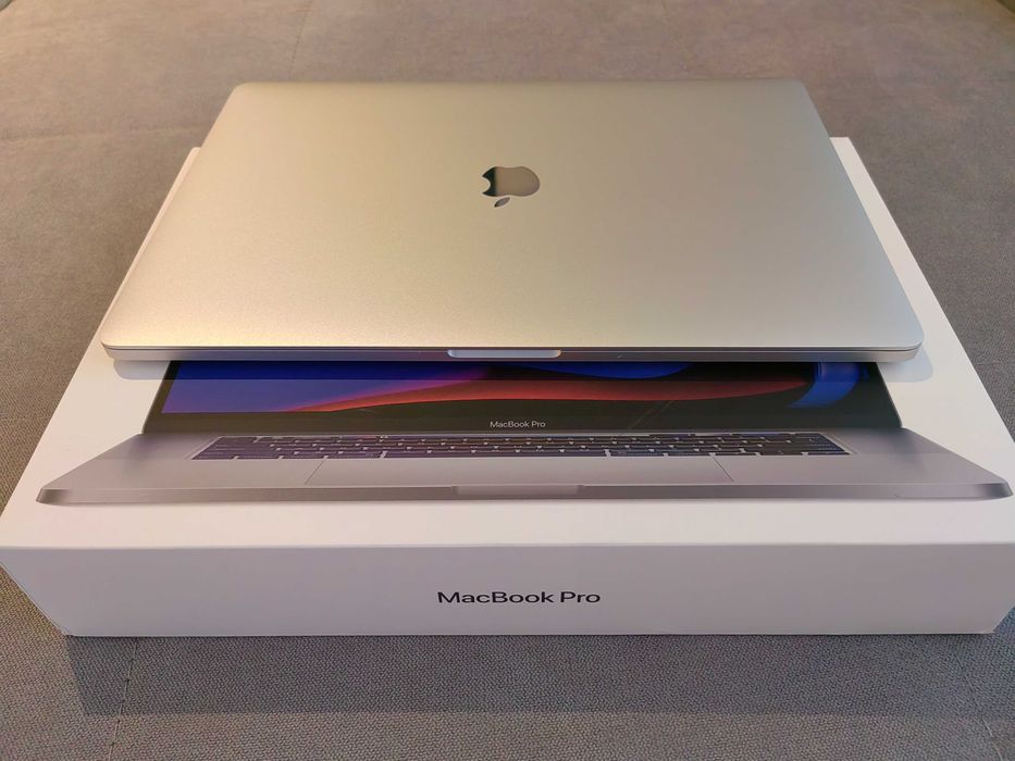MacBook Pro 16" i9/32GB/1TB/RADEON 8GB