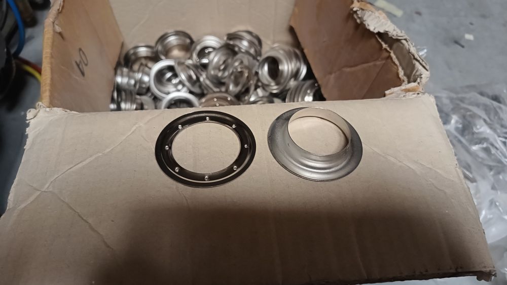 Oczka metalowe do plandeki?