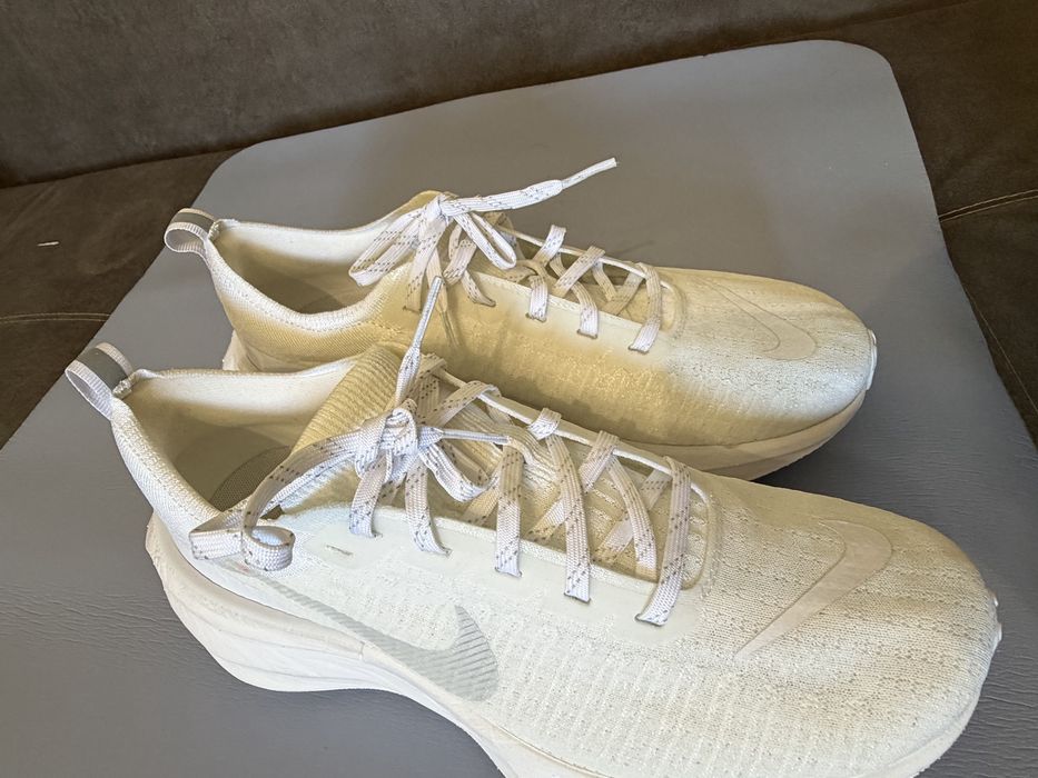 Кросовки  Nike ZoomX Invincible Run Flyknit 3