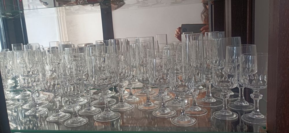 Conjunto de 57 copos coleção Vendôme Taille Lance da Cristal d'Arques Durand