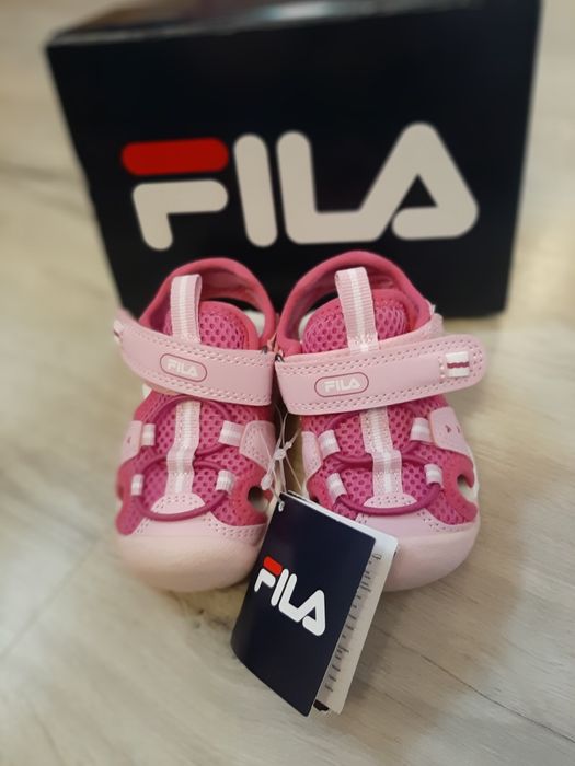Босоніжки спортивні FILA  20р нові