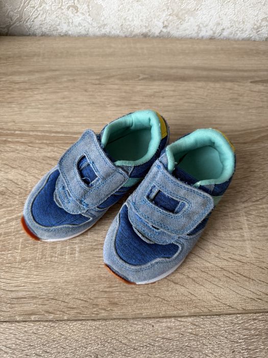 Дитяче взуття 23 розмір
