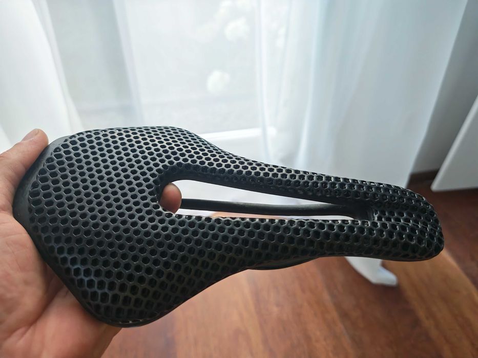 Siodełko RYET 3D – czarne