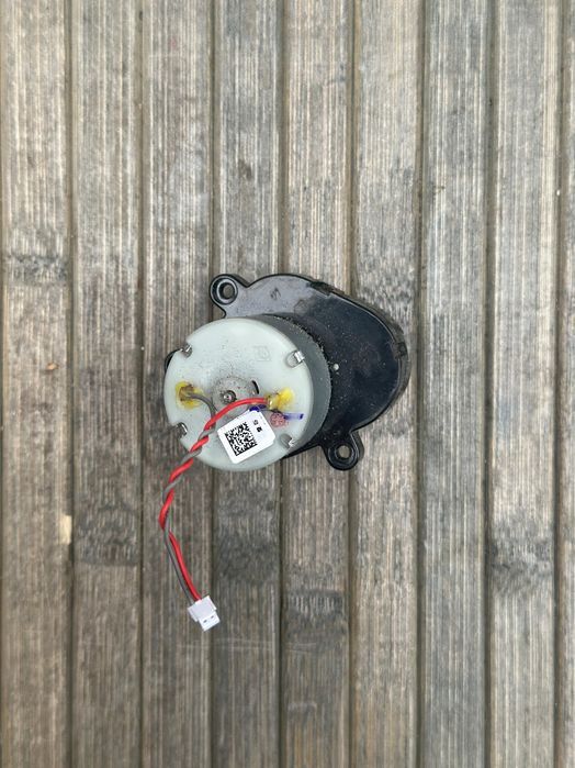 Silnik szczotki bocznej do robota Cecotec Conga 8290