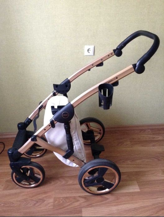Коляска Junama Diamond 2в1