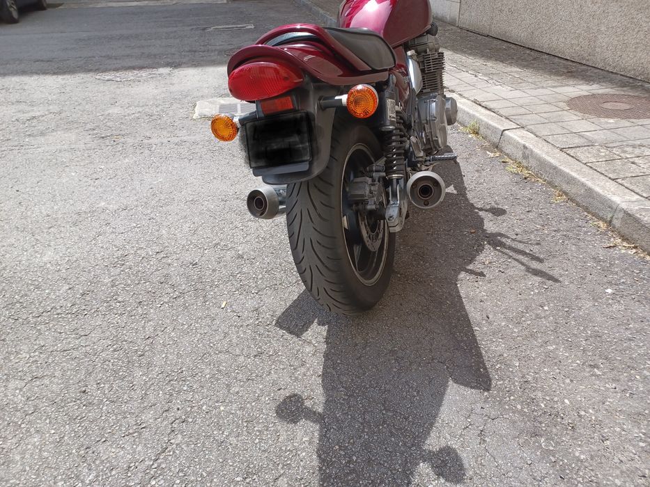 Kawasaki ZR 1100