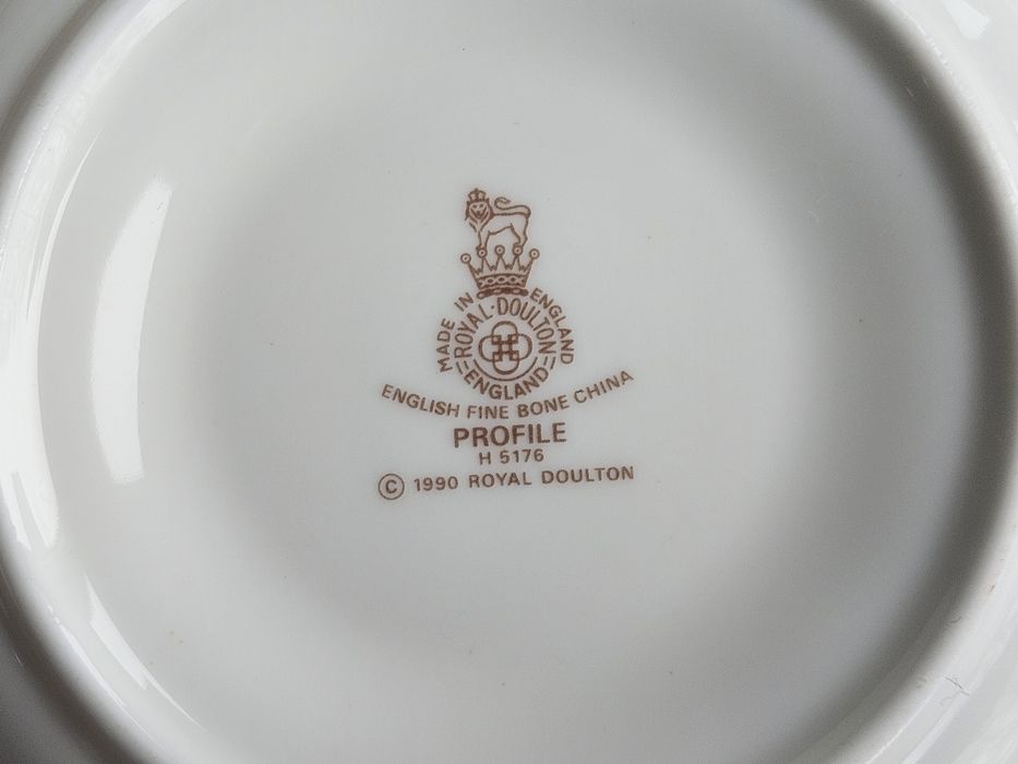 Royal Doulton 5  bulionówek porcelanowych