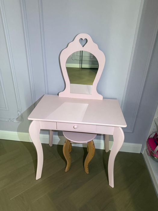 Toaletka dla dziewczynki