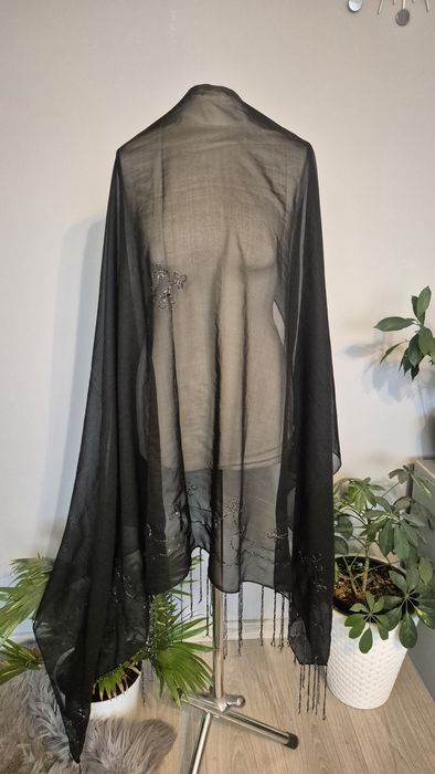 czarna chusta boho