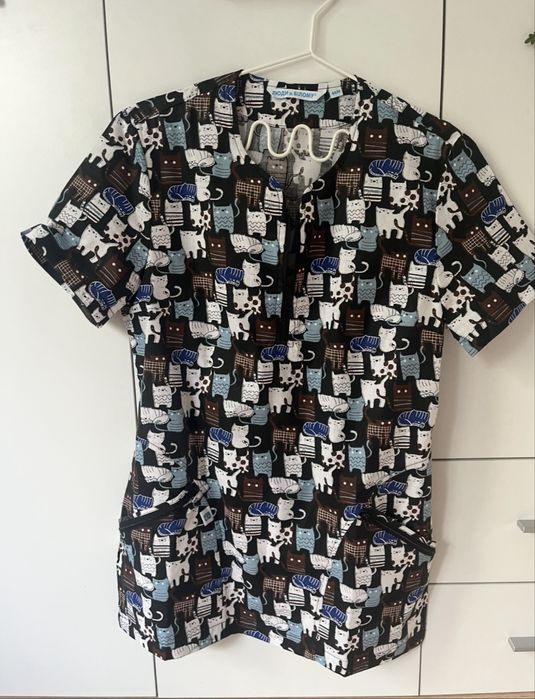 Новая медицинская кофта Люди в белом