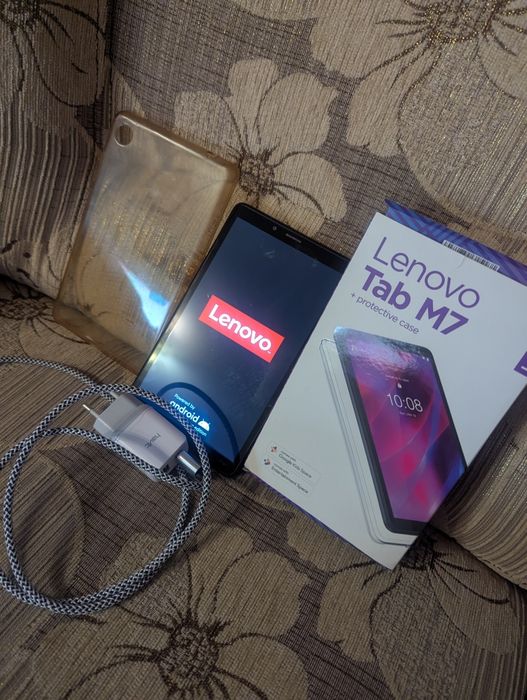 Планшет в чудовому стані, робочий Lenovo Tab M7