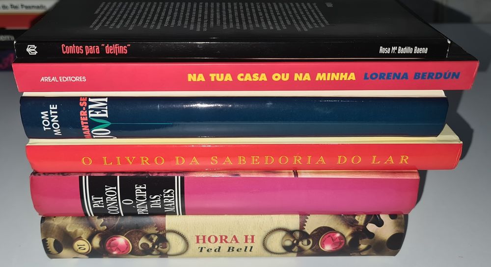 Vários livros de diferentes autores.  Novos