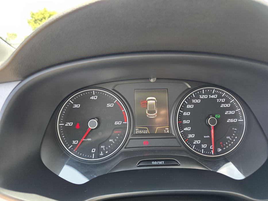 SEAT Leon ST — fotografia 12