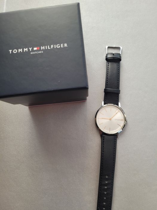 Zegarek damski Tommy.