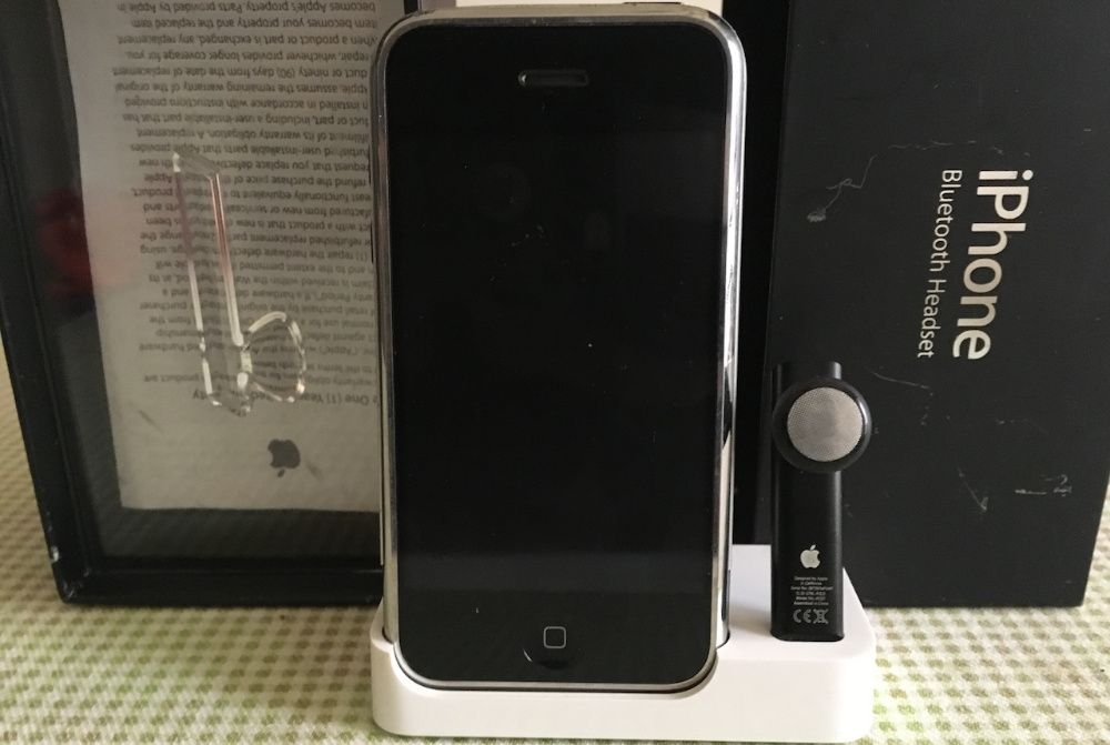 Super Rare Apple A1221 Bluetooth Headset, 1st Generation (2007), in Original Box64309729123073120