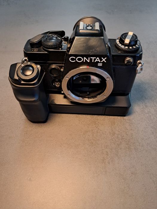 Contax 139 Quartz з моторним приводом (winder W-7)