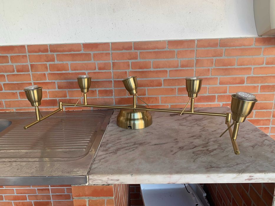 Bonito candeeiro para sala cor Bronze