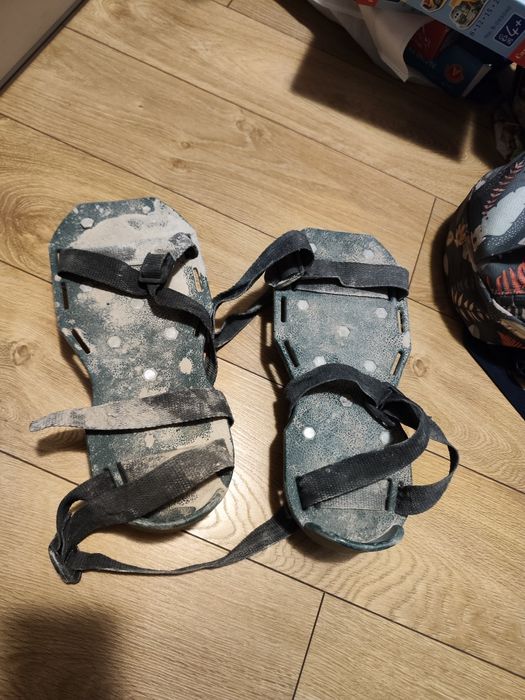 Buty do wylewki samopoziomującej