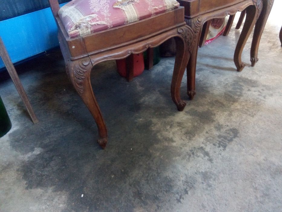 4 cadeiras para restauro