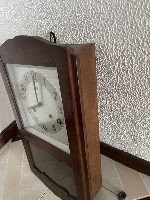 Relogio Antigo de Parede c/ Pêndulo - Fabrica Reguladora, S.A.R.L.