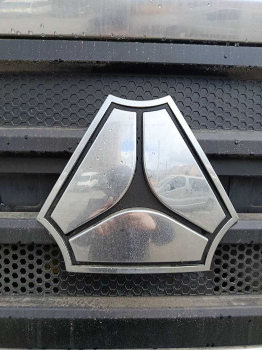 Автобетонозмішувач SINOTRUK C7H 12 кубів 8х4