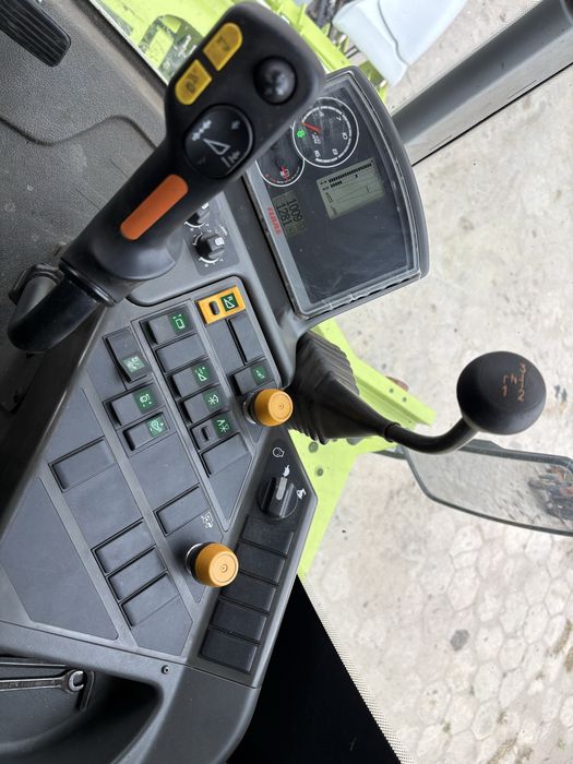 Claas Avero 160