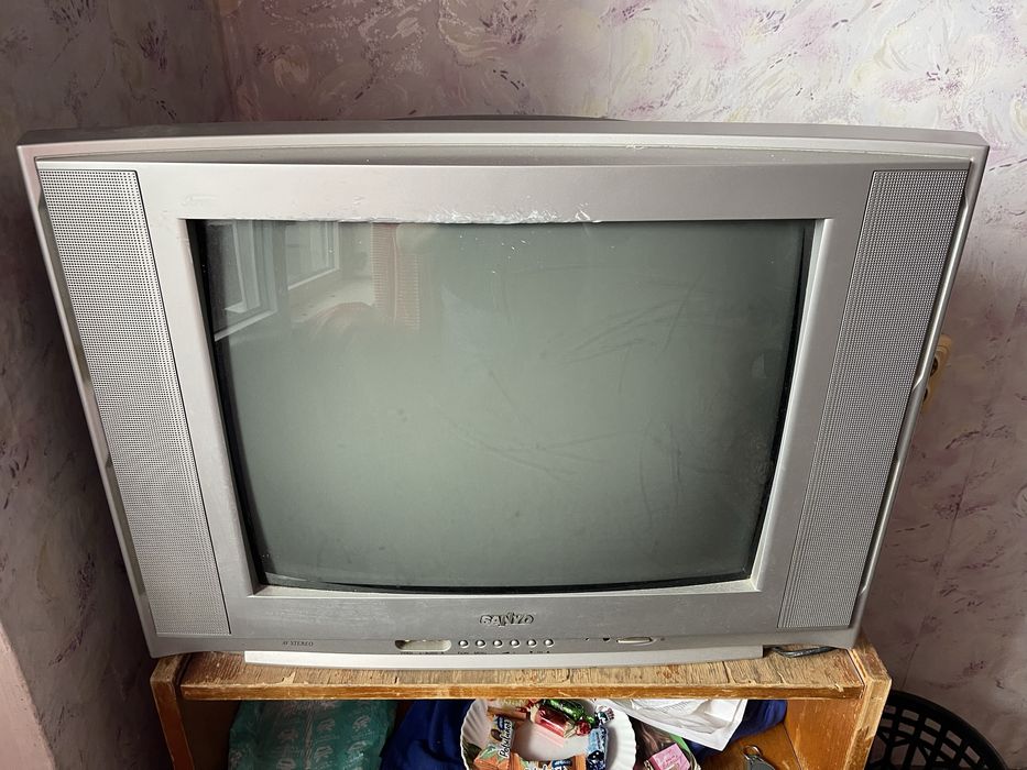 Продам телевизор sanyo