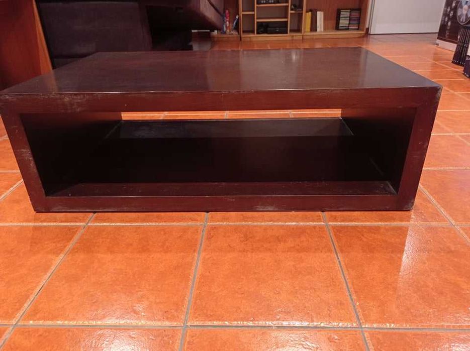 Mesa de centro de cor wengé