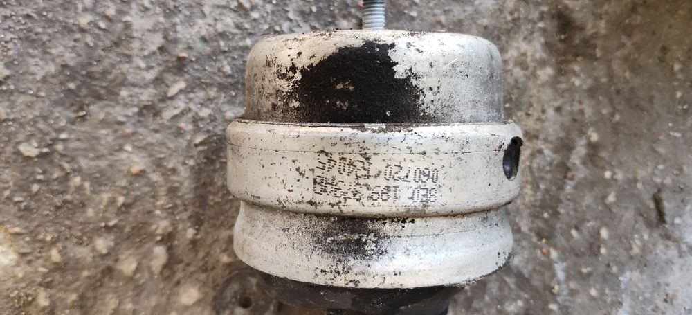 Audi a4 b7 Seat exeo poduszka silnika