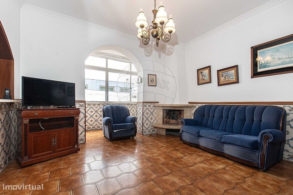 Apartamento T2 para venda — Charneca De Caparica E Sobreda, Setúbal