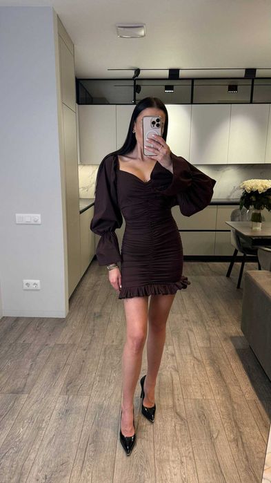 4 кольори сукня зі зборками та об'ємними рукавами платье