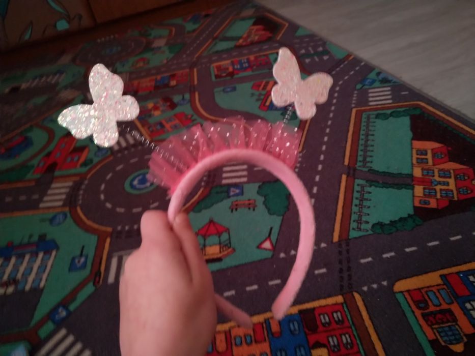 Futro do kurtki i opaska z motylami