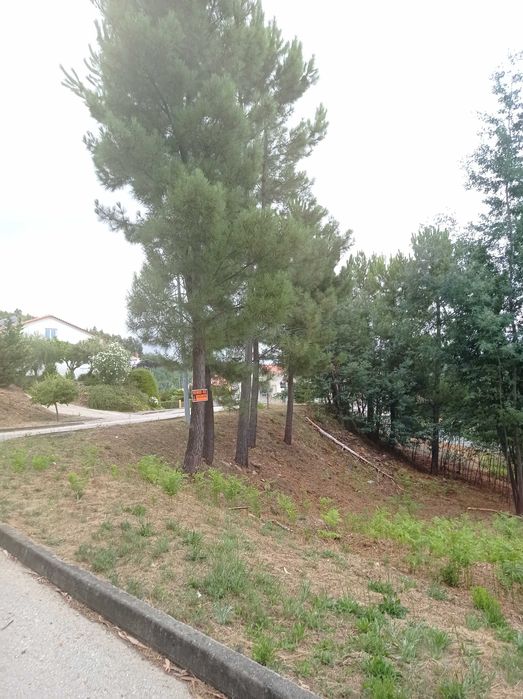 Terreno Urbano no Centro de Castanheira de Pera